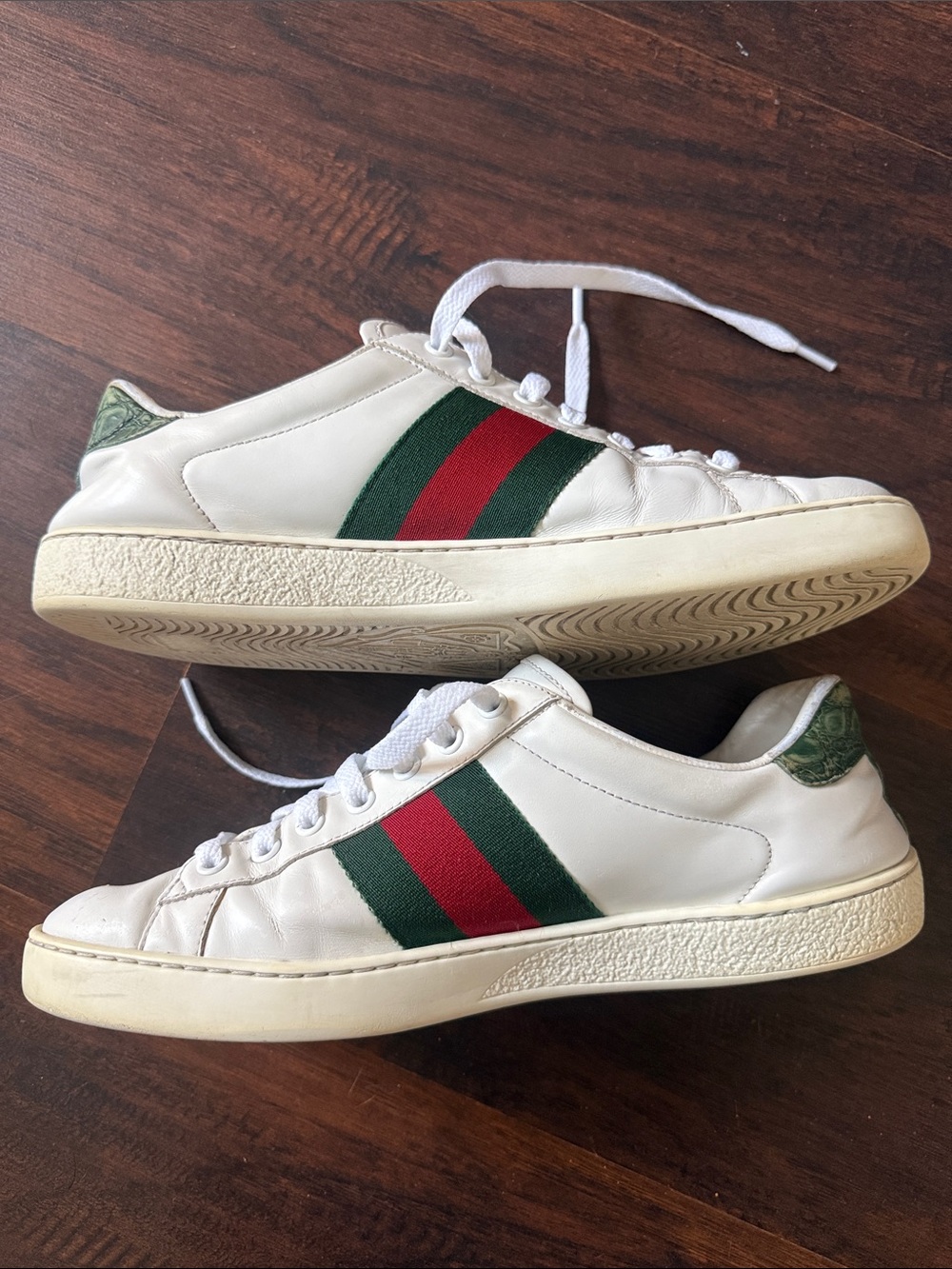 Gucci ACE White Leather Sneakers with Green and Red Web Stripe - Picture 2 of 10